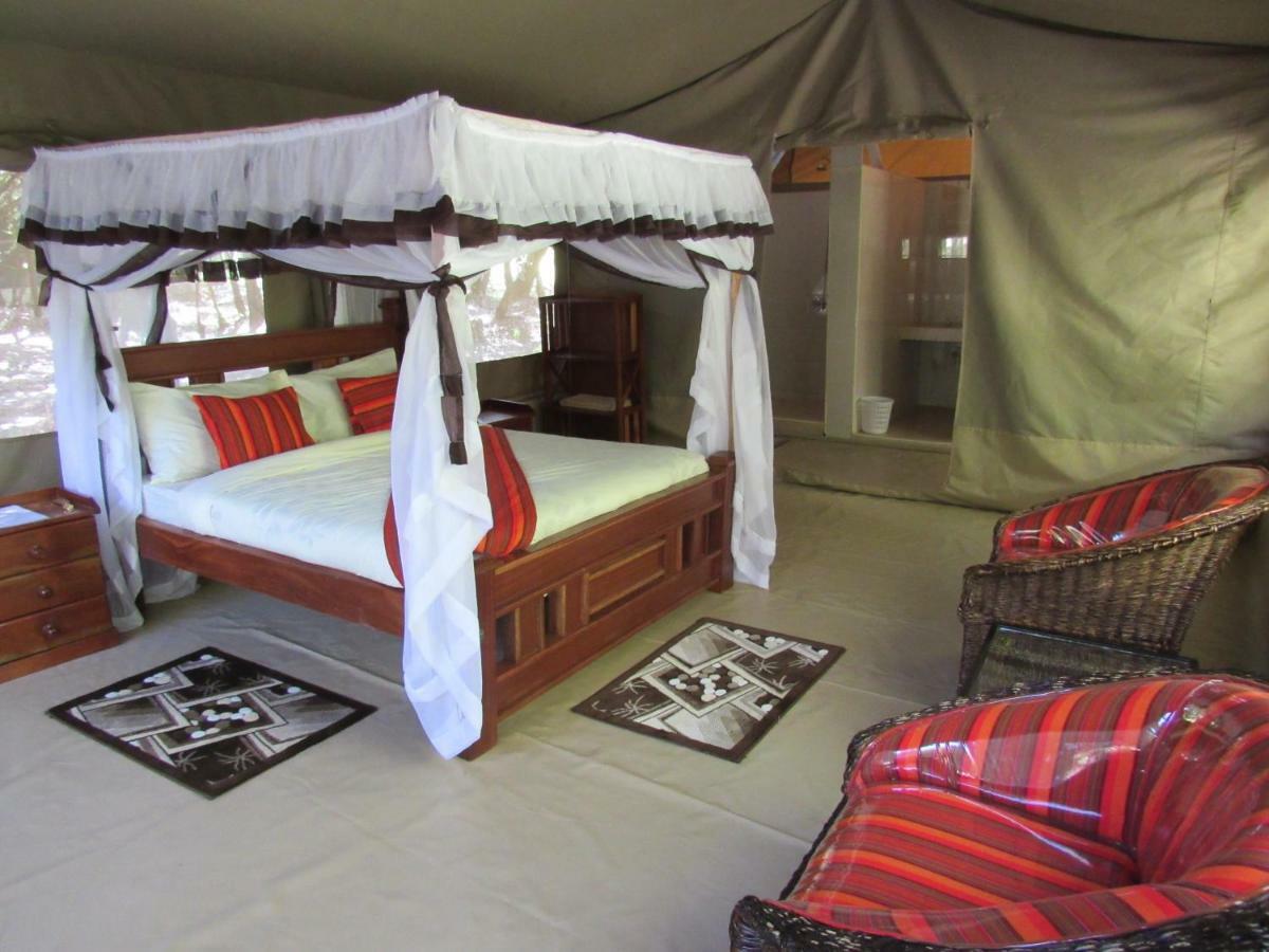 Enchoro Wildlife Camp Hotel Ololaimutiek Exterior photo